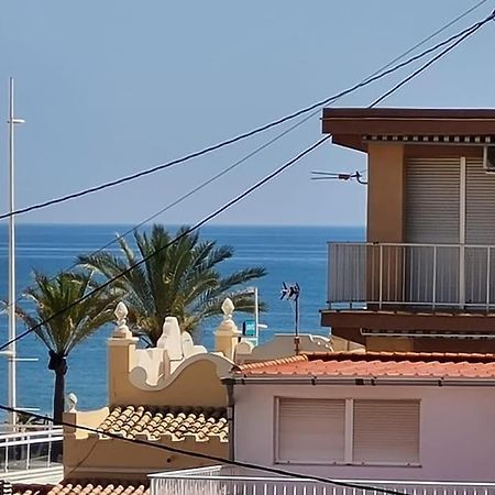 Triplex A 200 Metros De La Playa Apartman Gandía Kültér fotó