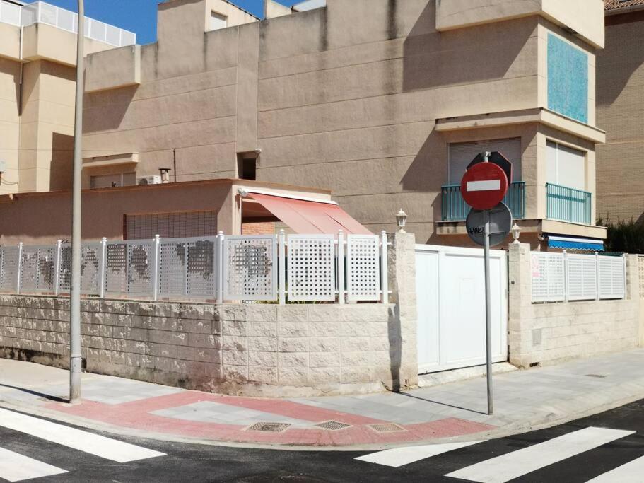 Triplex A 200 Metros De La Playa Apartman Gandía Kültér fotó