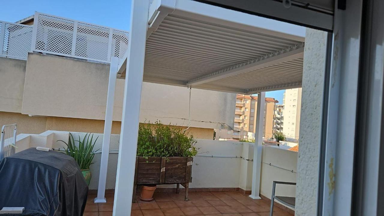 Triplex A 200 Metros De La Playa Apartman Gandía Kültér fotó